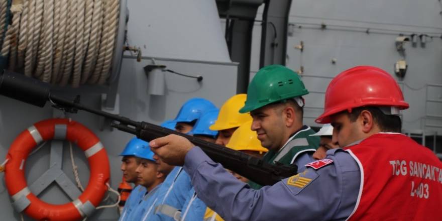 DOSTA GÜVEN DÜŞMANA KORKU VEREN TATBİKAT