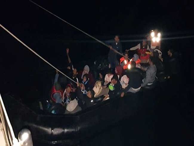 İzmir'de 92 düzensiz göçmen yakalandı