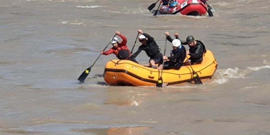 Artvinli Raftingciler Dünya Şampiyonası'nda Türkiye'yi Temsil Edecek