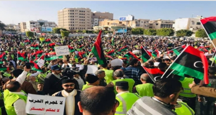 Libya halkı Hafter'in saldırısına karşı sokağa çıktı