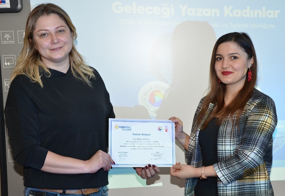 'Geleceği Yazan Kadınlar Projesi'nin Erzurum finali yapıldı
