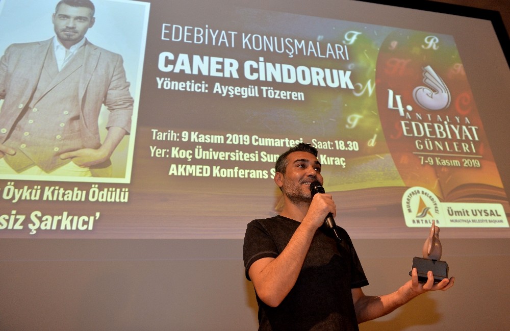 Oyuncu Cindoruk'a edebiyat ödülü