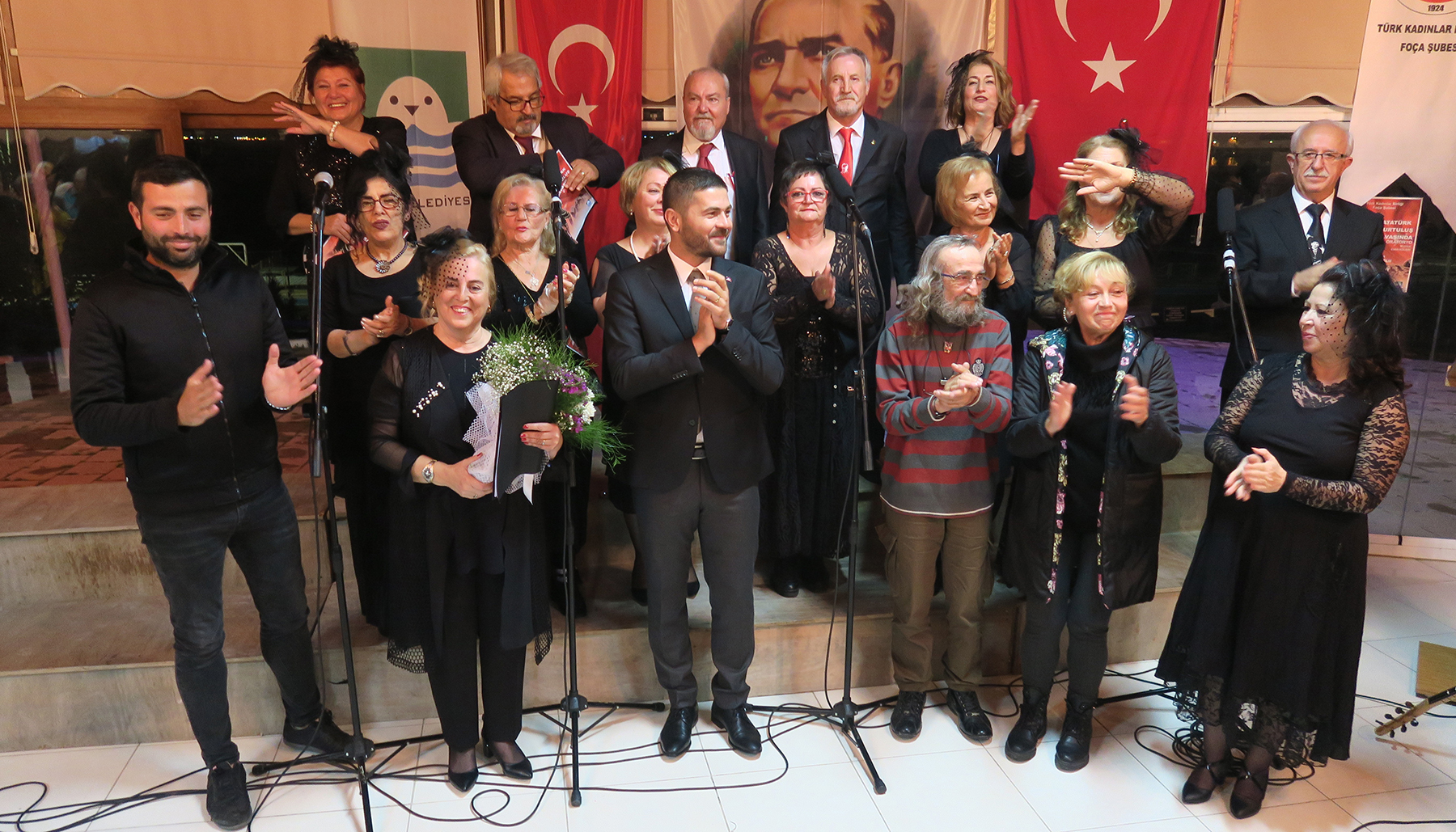 Yeni Foça'da Atatürk Oratoryosu