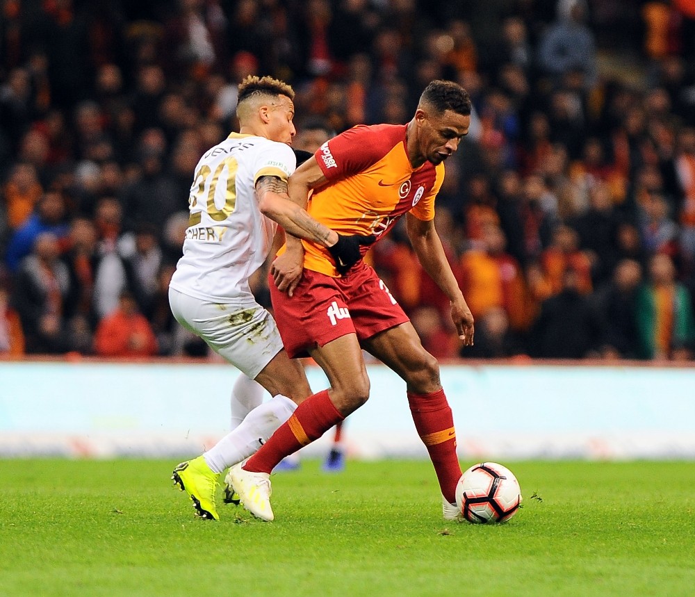 Cim-Bom, Spor Toto Süper Lig'de Kayserispor'u rahat geçti