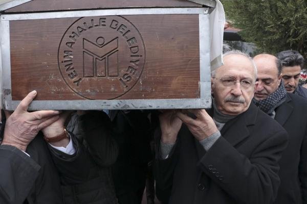 Kemal Kılıçdaroğlu dayısını son yolculuğuna uğurladı