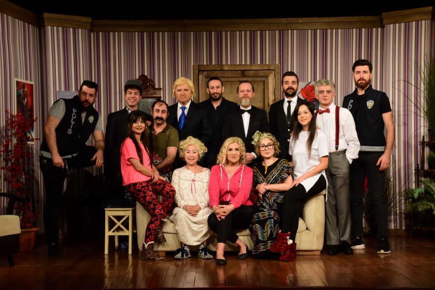 3+1 Zombili oyunu sahnedi