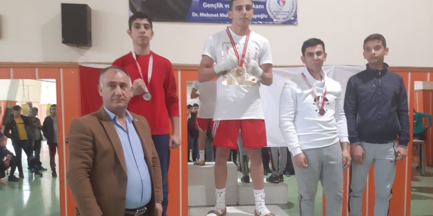 İkiz kardeşler İzmir şampiyonu