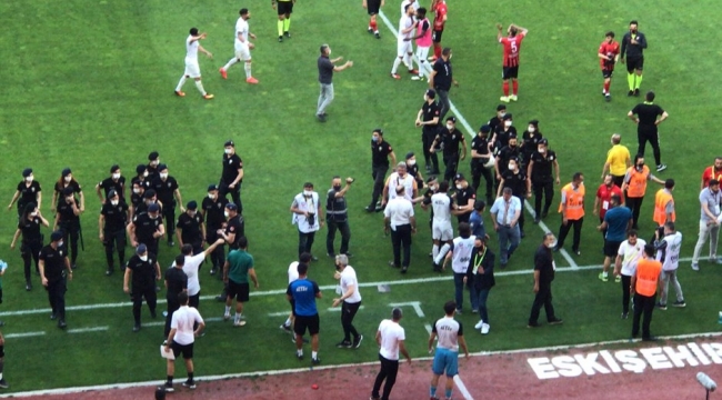 50 yıllık efsane, 2 dakikada bitti