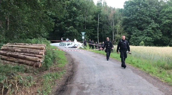 İki küçük uçak havada çarpıştı: 2 ölü