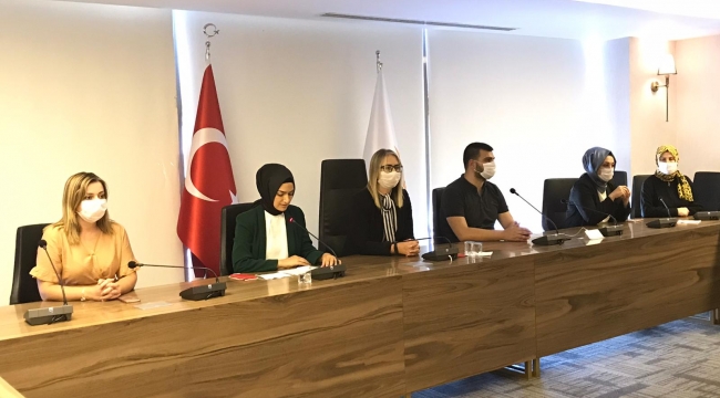 İzmirli 'AK Kadınlar'dan Dilipak'a suç duyurusu