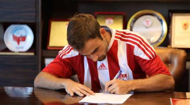 Jorge Felix Sivasspor'a imzayı attı