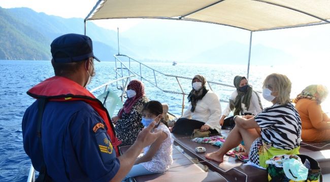 Antalya'da 8 gezinti, 2 tur teknesine işlem yapıldı