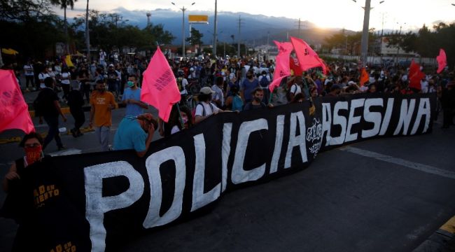 Kolombiya'da polis şiddetine karşı protestolar sürüyor