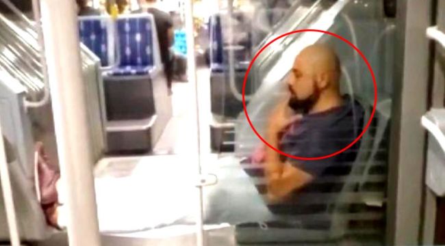 Maskesiz yolcu, metrobüste sigara içti