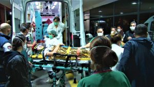 14 yaşındaki Günay enkazdan çıkarıldı