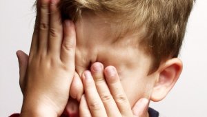 ''30 yıl sonra her 2 kişiden biri miyop olabilir"