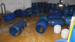 7 bin 300 litre sahte içki ele geçirildi