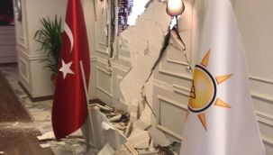 AK Parti il binası hasar gördü