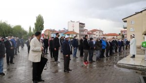 AK Partili belediye meclis üyesi son yolculuğuna uğurlandı