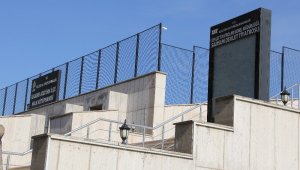 AKM'ye tel örgülü intihar önlemi