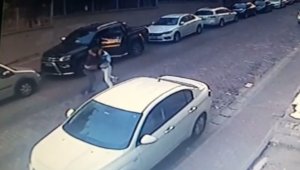 Alacak verecek kavgasında silahlar konuştu