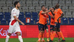 Başakşehir gol oldu, yağdı