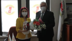 Başkan Atay, gazetecileri unutmadı