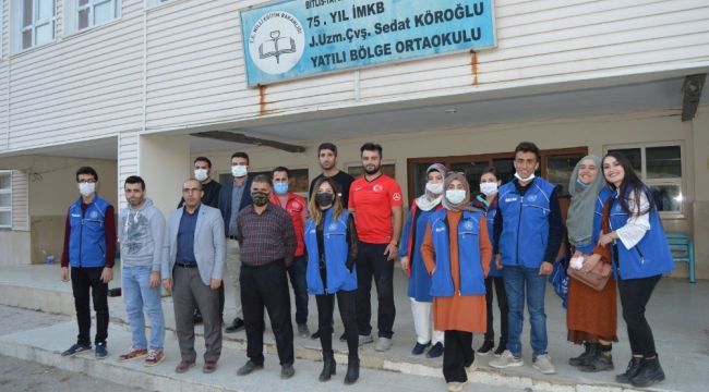 Bitlis'te gönülden dokunuşlarla okullar artık rengarenk