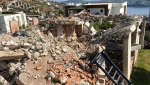 Bodrum'da 380 kaçak yapı yıkıldı