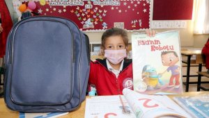 Çankaya'dan köy çocuklarına kırtasiye desteği