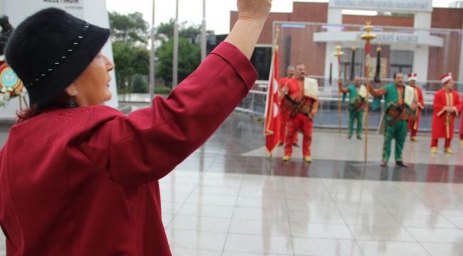 Cumhuriyet aşığının bayram coşkusunu yağmur da engelleyemedi