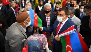 Cumhuriyet kortej yürüyüşü ilgi gördü