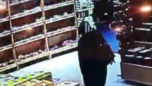 Dinlenme tesisi tuvaletinde bebek doğurdu, bırakıp gitti