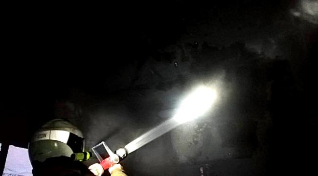 Edremit'te madde bağımlıları evi yaktı