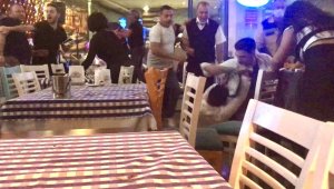 Eğlence mekanındaki kavga... Ne maske ne mesafe...