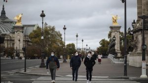 Fransa ve Almanya'da sokağa çıkma yasağı geri geldi