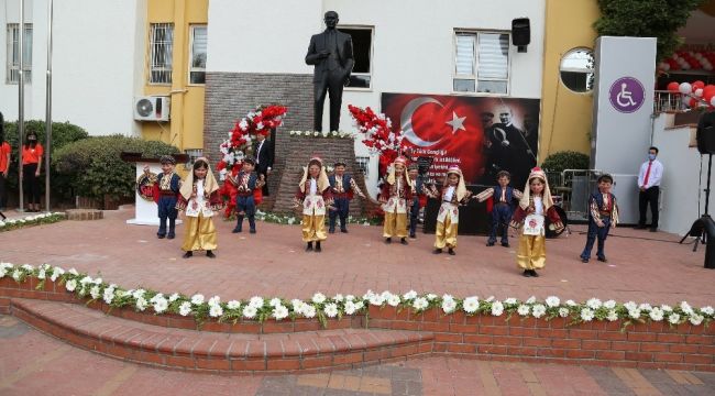 Gaziantep Kolej Vakfı'nda Cumhuriyet coşkusu