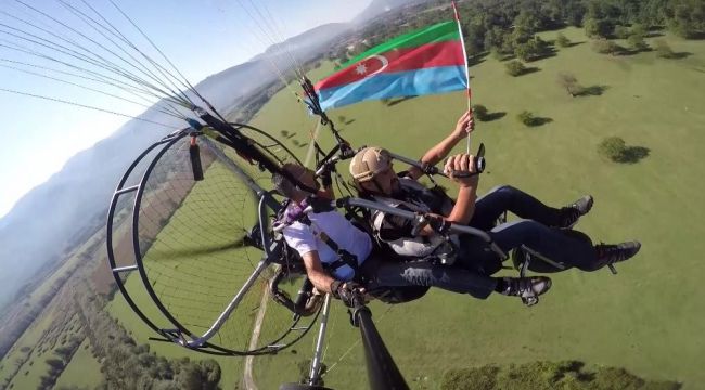 Havacılardan Azerbaycan'a gökyüzünde destek