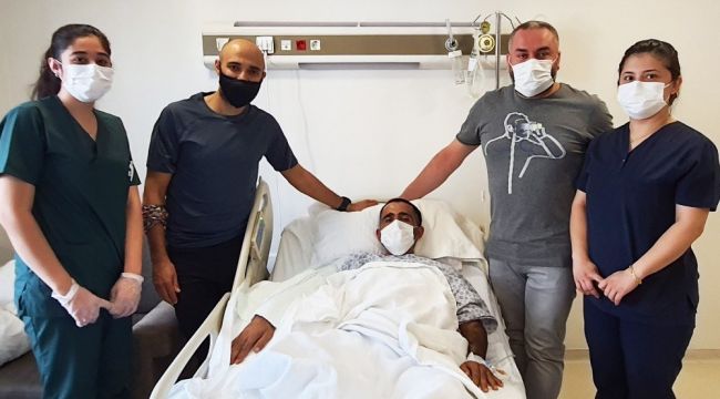 İşçinin kopan kolu yerine dikildi