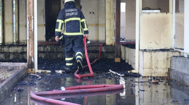 İzmariti gelişigüzel attılar, canlarını zor kurtardılar