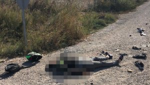 İzmir'de kamyona çarpan motosikletli sürücü hayatını kaybetti