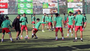 Karşıyaka'da 2 pozitif vaka