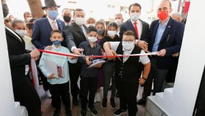 Konak'ta bilginin ışığı 724 yanacak