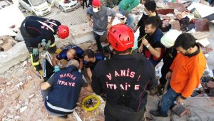 Manisa ekipleri deprem bölgesinde