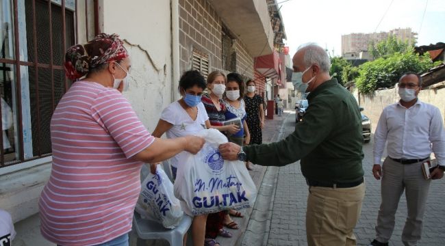 Mersin'de sağlık için 25 ton narenciye dağıtıldı