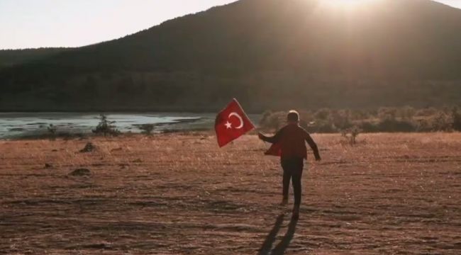Metin Şentürk'lü 29 Ekim klibine beğeni yağıyor