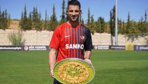Mirallas'a baklavanın enerjisi fazla geldi!