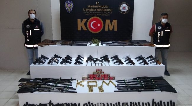 Silah operasyonunda adeta cephanelik ele geçti: 19 gözaltı