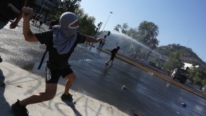 Şili'de referandum öncesi halk sokaklara döküldü