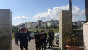 Spor aletlerini çaldılar, gözaltına alındılar